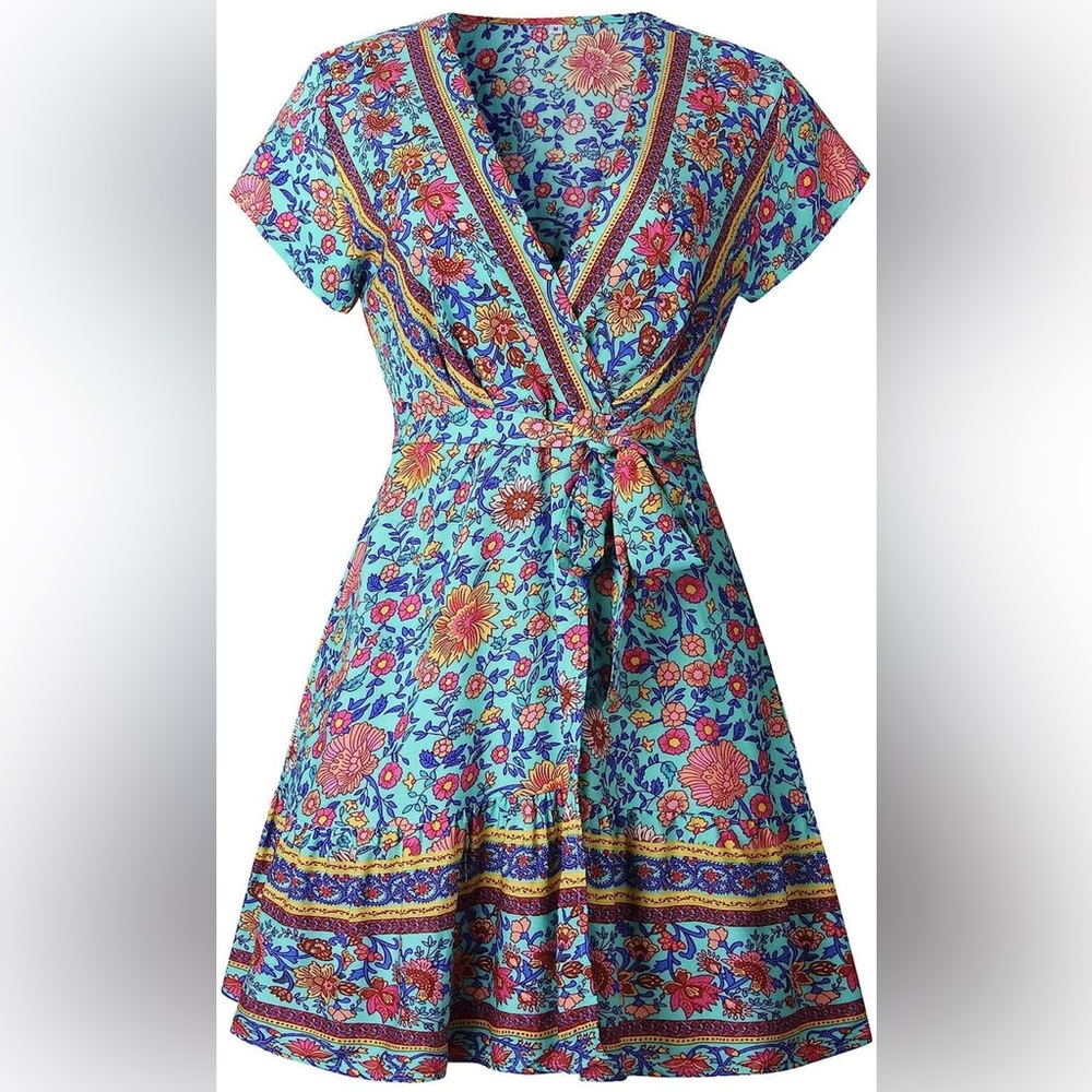 NWOT Temofon Floral Mini V-Neck Wrap Dress